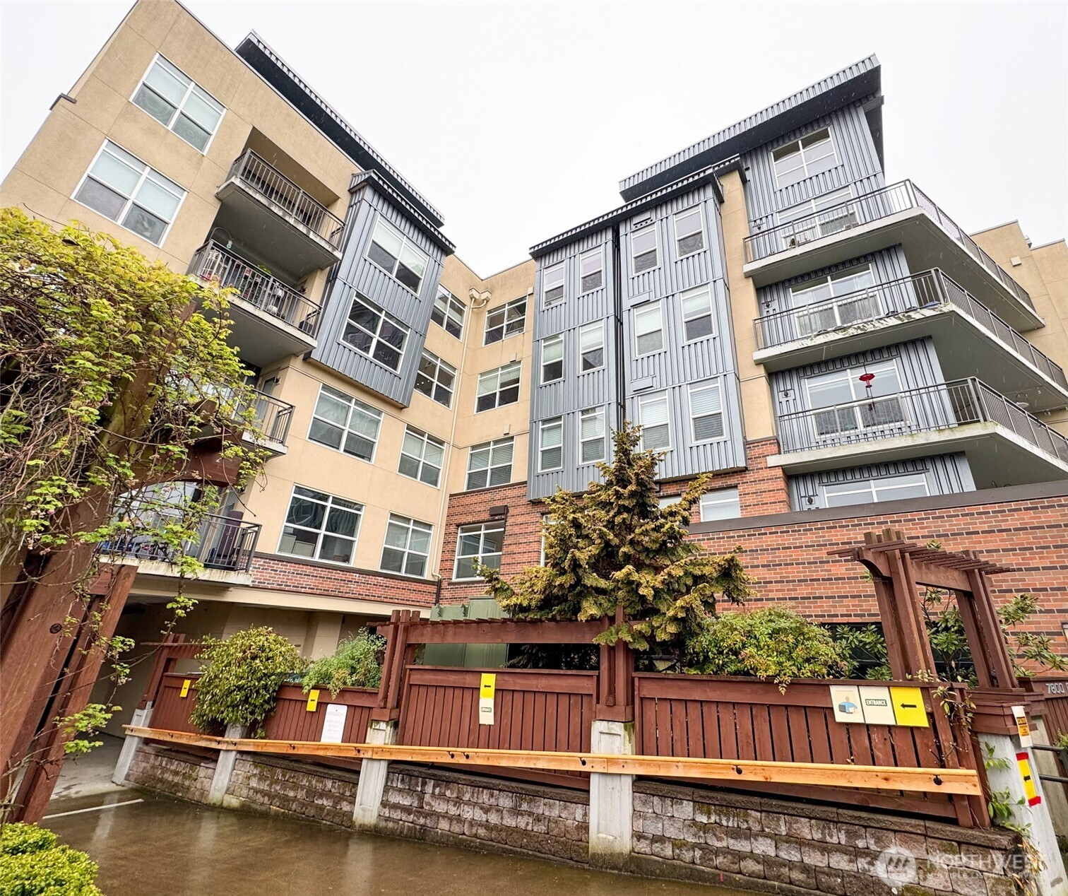7800 SE 27th Street, Mercer Island, WA 98040