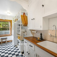 1631 16th Avenue, Seattle, WA 98122