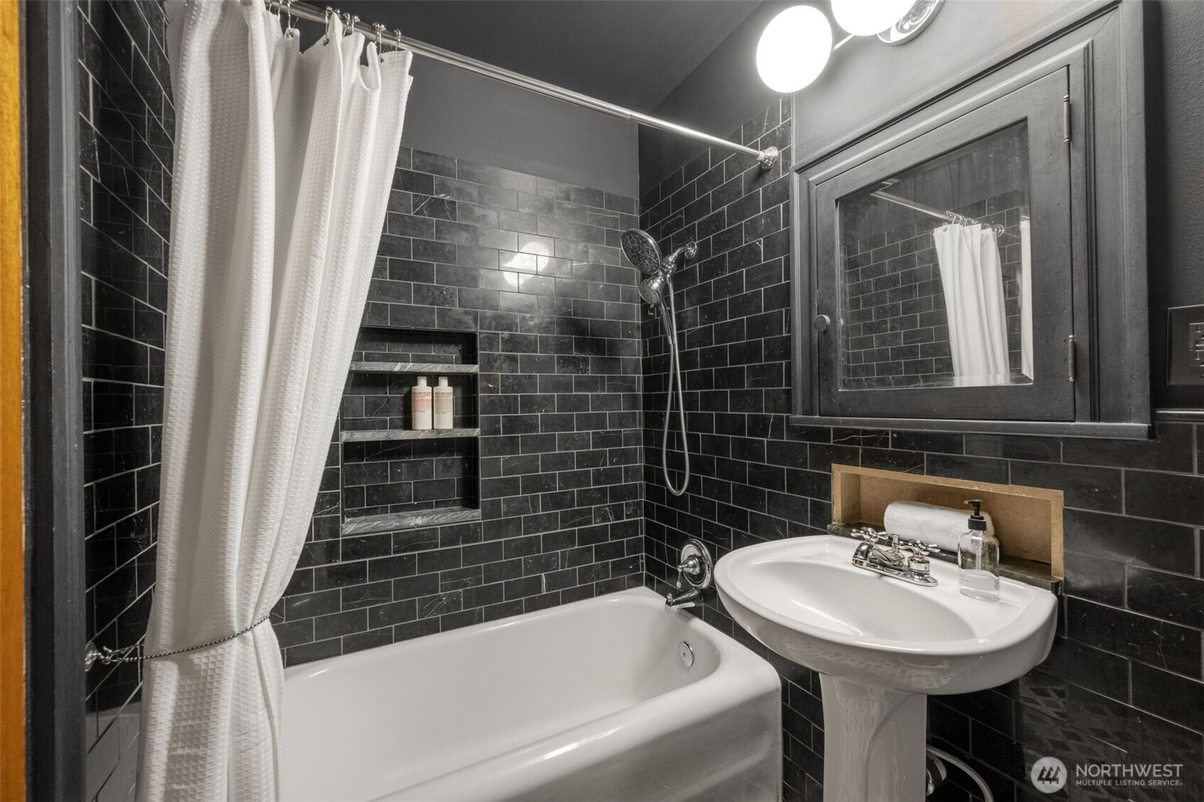 1631 16th Avenue, Seattle, WA 98122