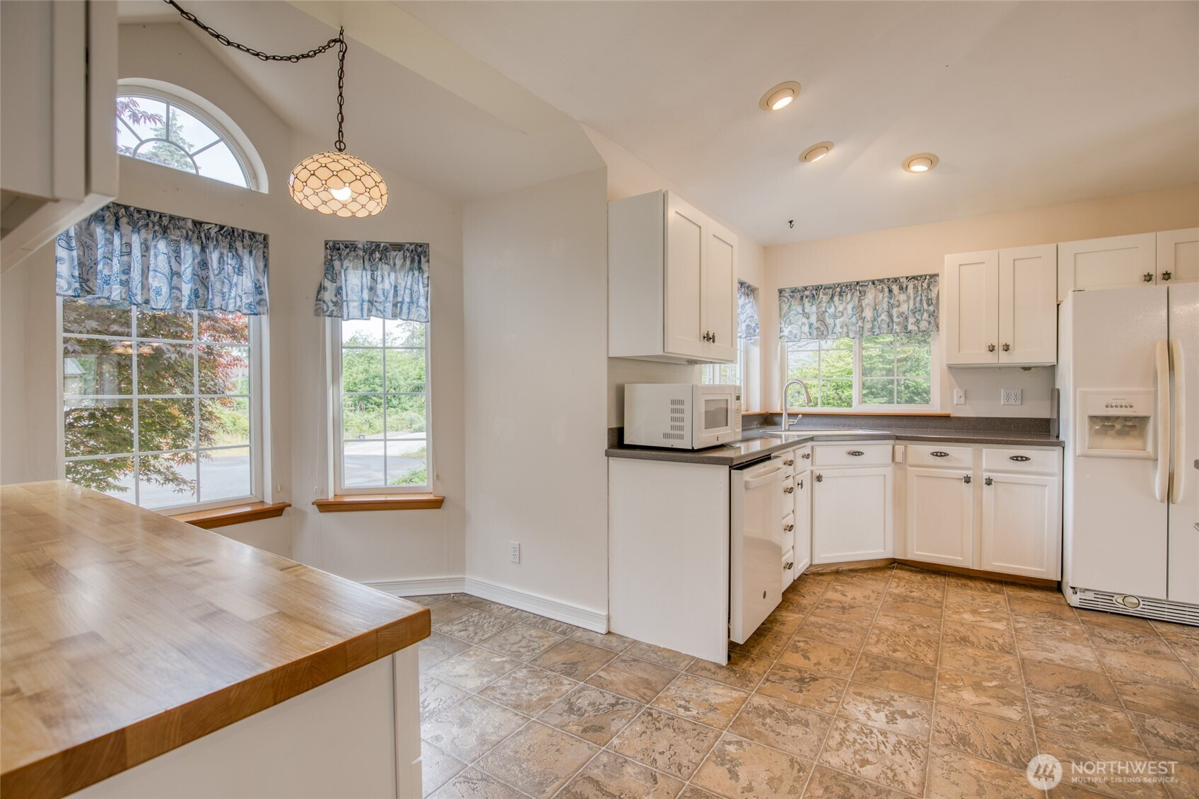 723 Trinity Court SE, Ocean Shores, WA 98569