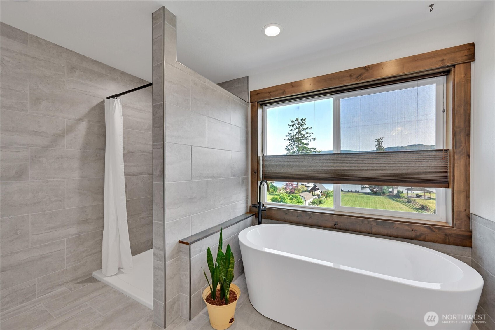 17325 Topaz Loop SE, Yelm, WA 98597