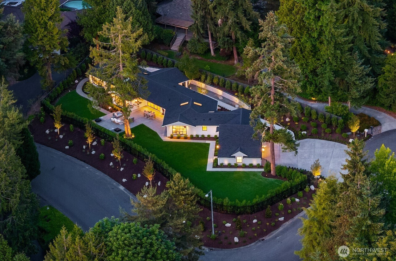 2610 86th Avenue NE, Clyde Hill, WA 98004