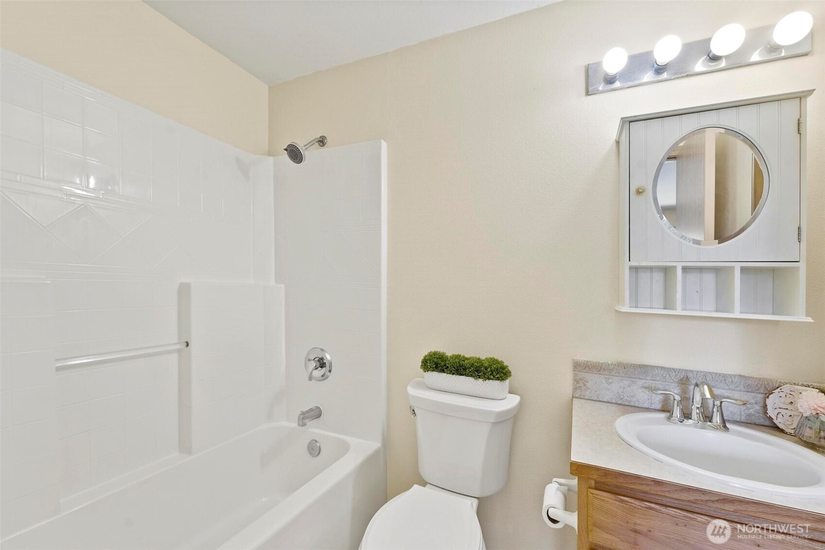 8506 8th Court SE, Olympia, WA 98513