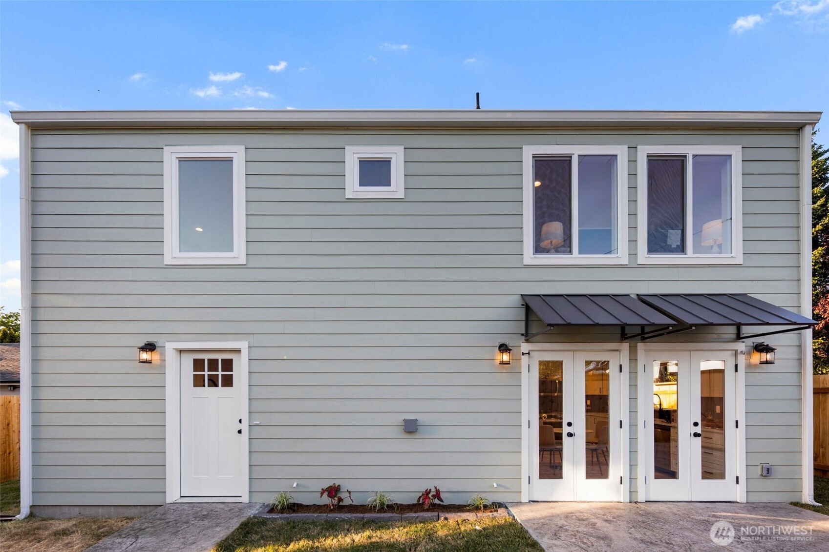 8136 18th Avenue SW, Seattle, WA 98106