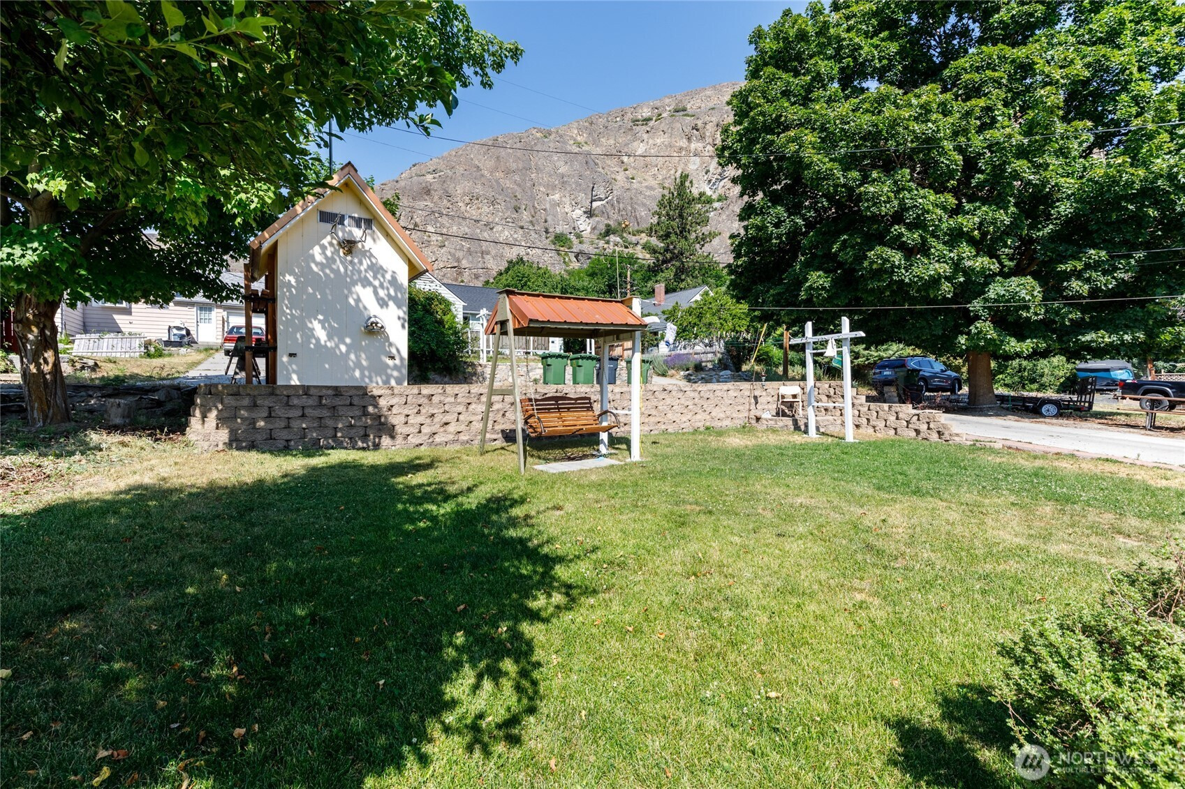 318 Columbia Avenue, Coulee Dam, WA 99116