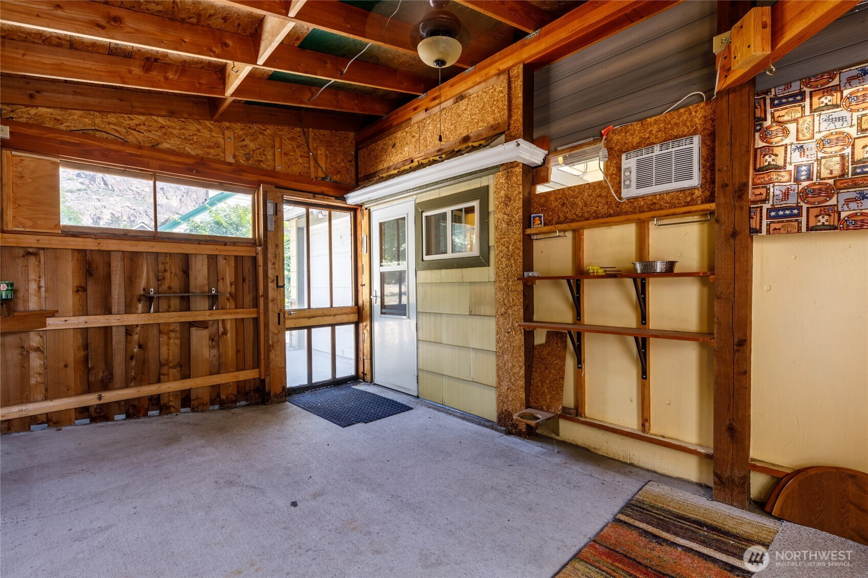 318 Columbia Avenue, Coulee Dam, WA 99116