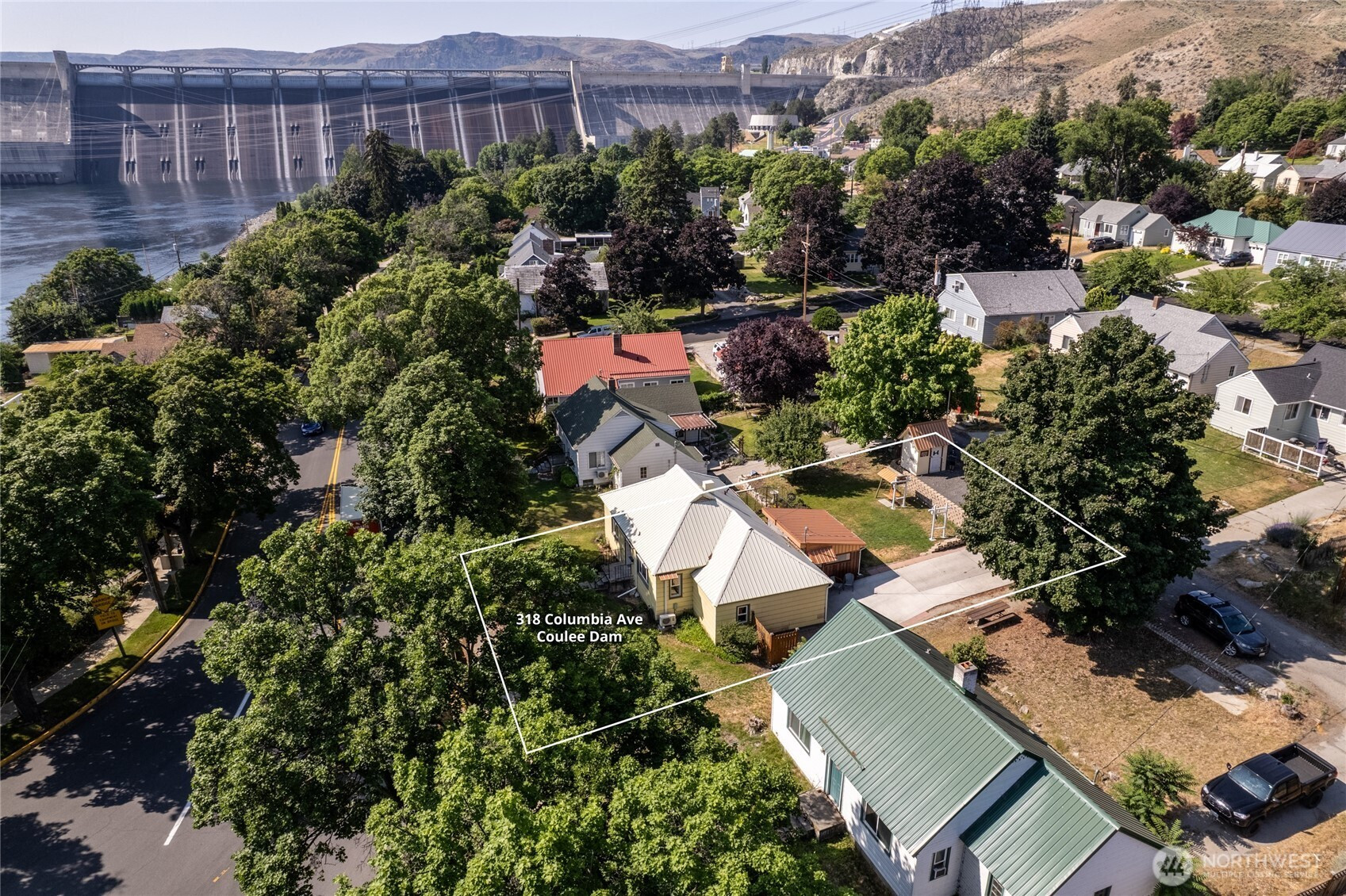 318 Columbia Avenue, Coulee Dam, WA 99116