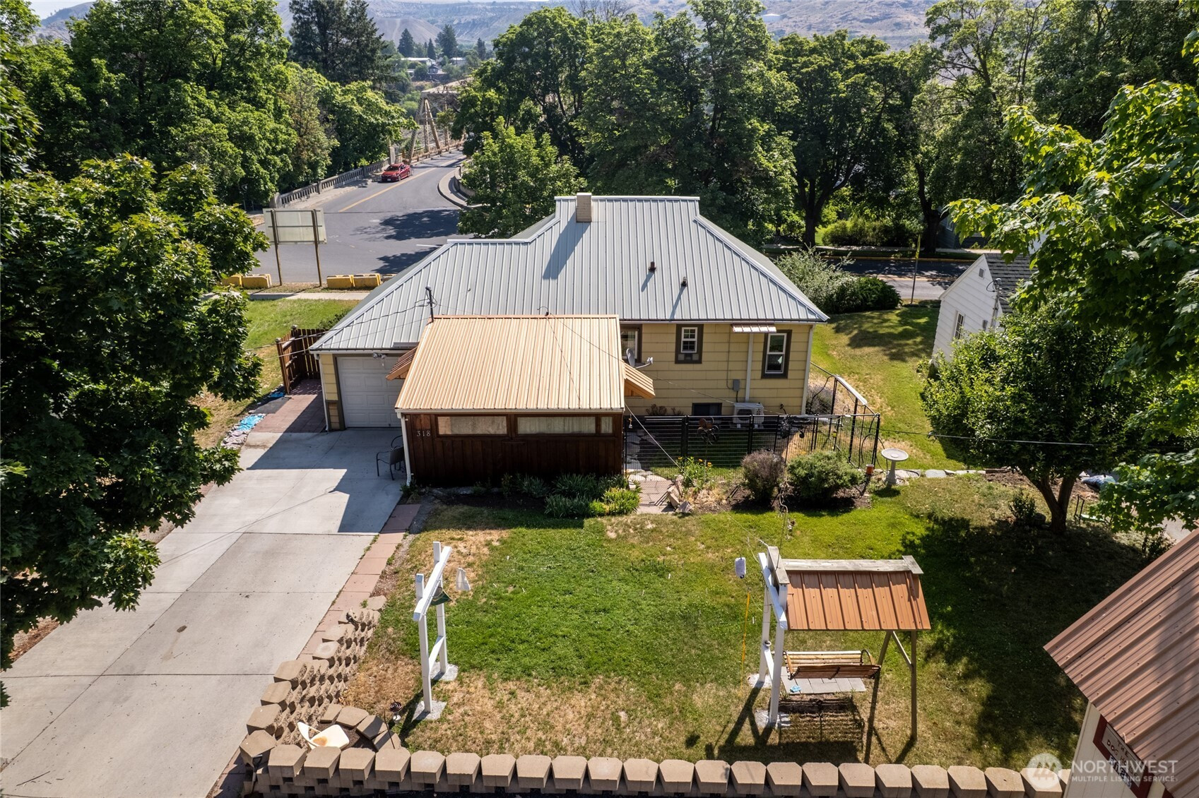 318 Columbia Avenue, Coulee Dam, WA 99116