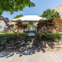 318 Columbia Avenue, Coulee Dam, WA 99116