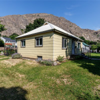 318 Columbia Avenue, Coulee Dam, WA 99116