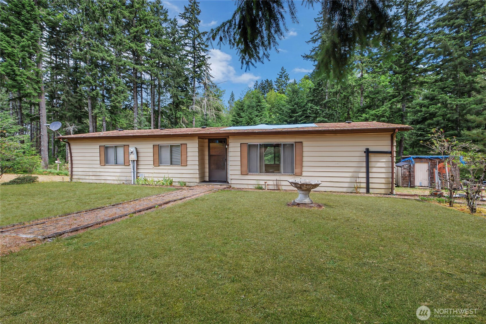 2071 E Johns Prairie Road, Shelton, WA 98584