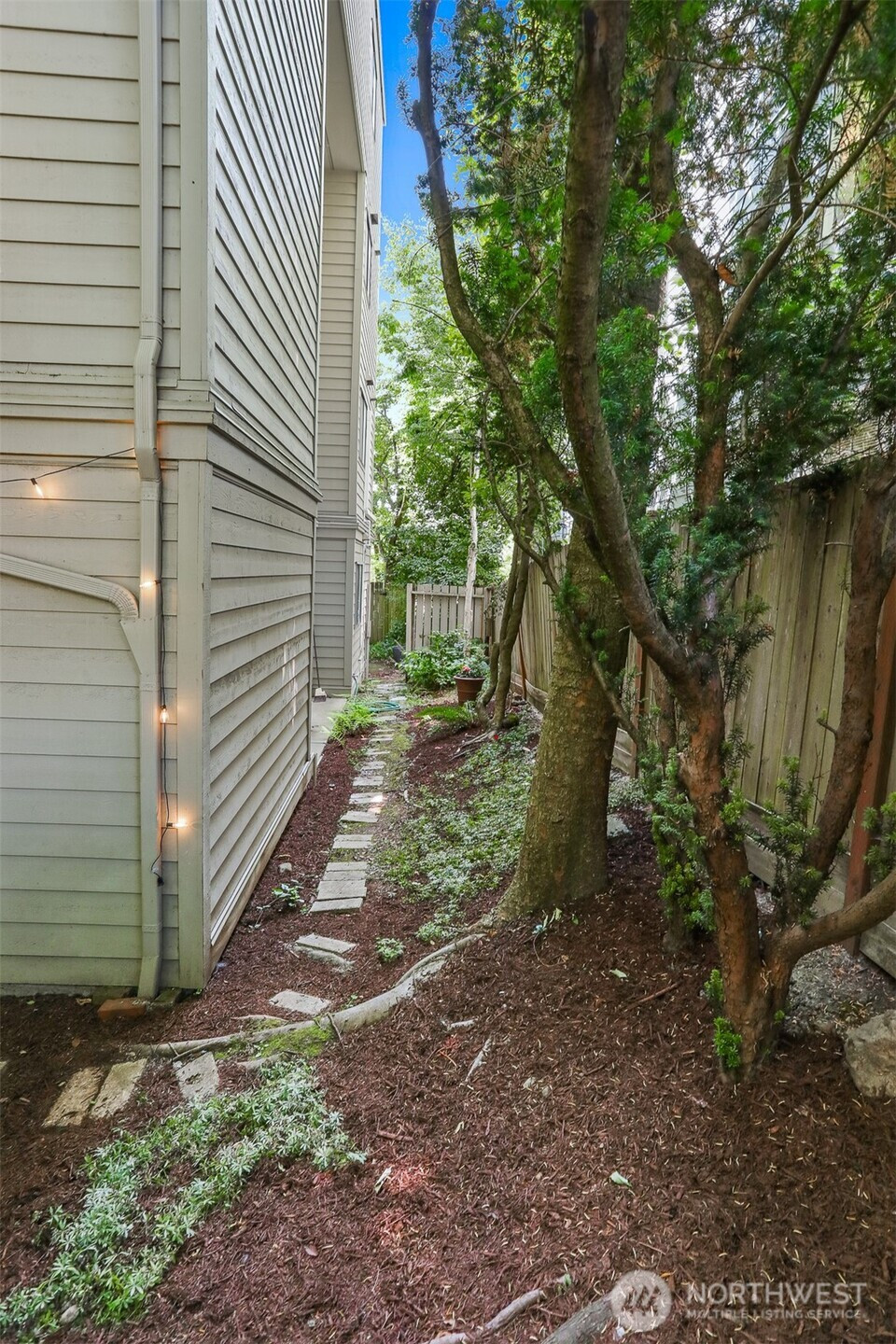 1100 E Harrison Street, Seattle, WA 98102