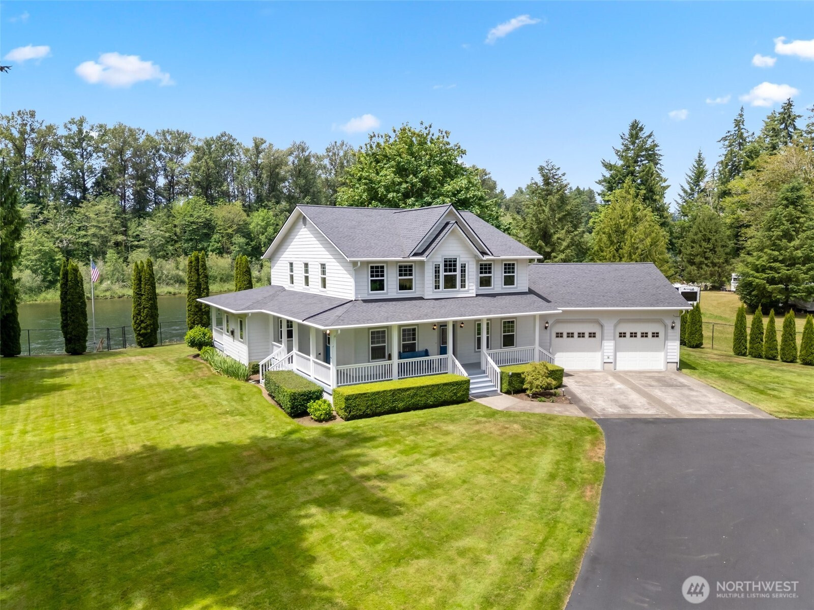 253 Green Water Drive, Toledo, WA 98591