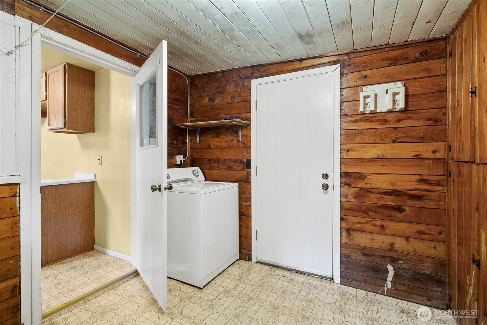 2120 E Spencer Lake Road, Shelton, WA 98584