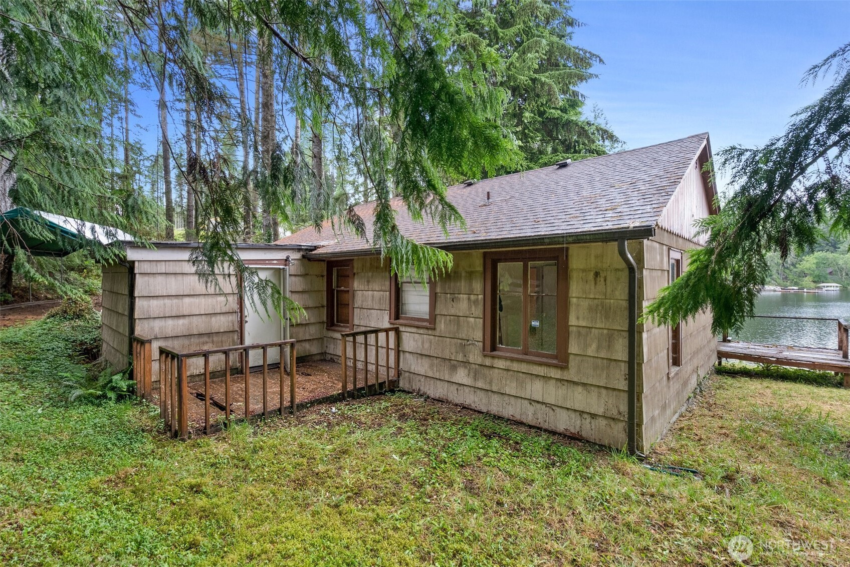 2120 E Spencer Lake Road, Shelton, WA 98584