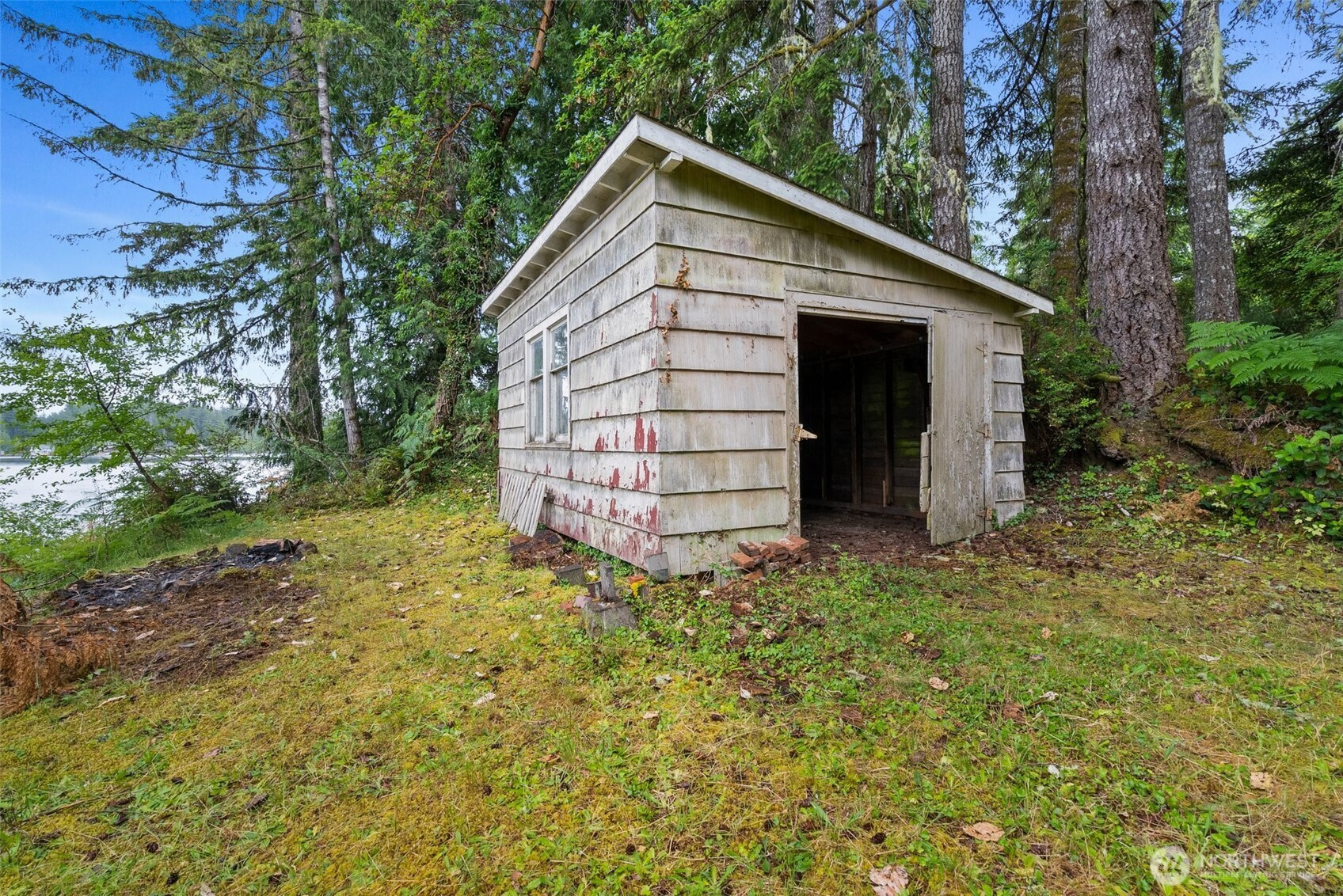 2120 E Spencer Lake Road, Shelton, WA 98584