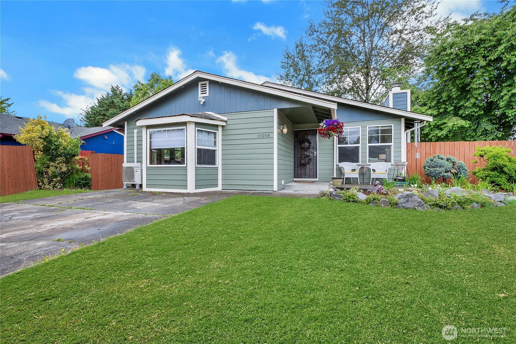 10208 D Street E, Tacoma, WA 98445