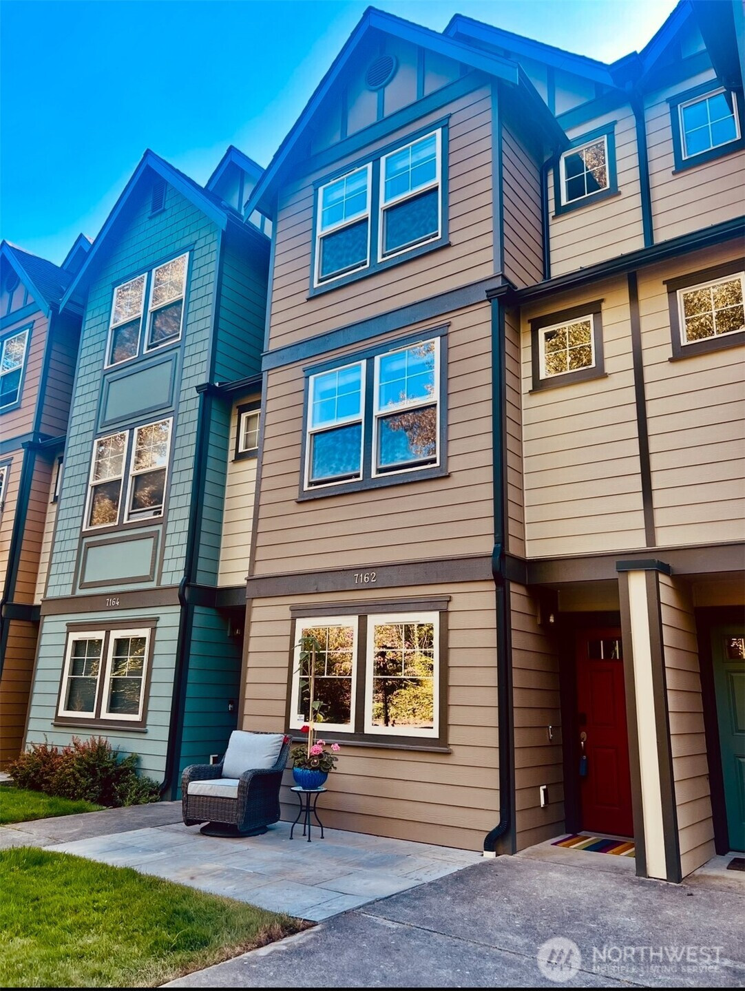7162 Shinkle Place SW, Seattle, WA 98106