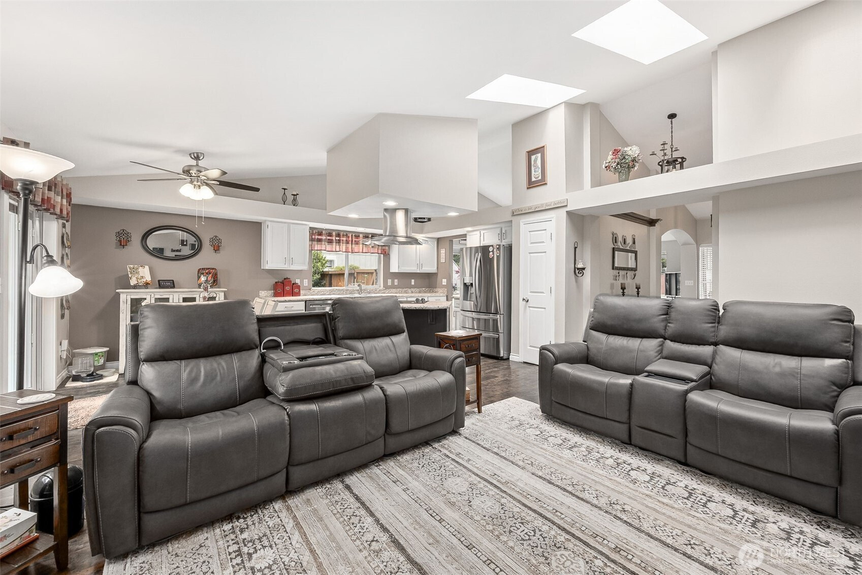 609 Cherry Street E, Tacoma, WA 98445