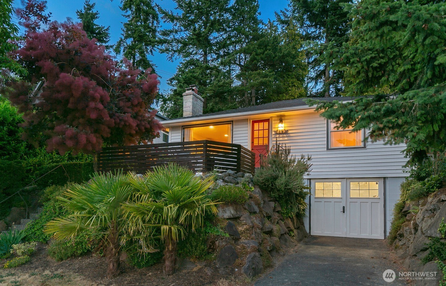 3250 31st Avenue W, Seattle, WA 98199