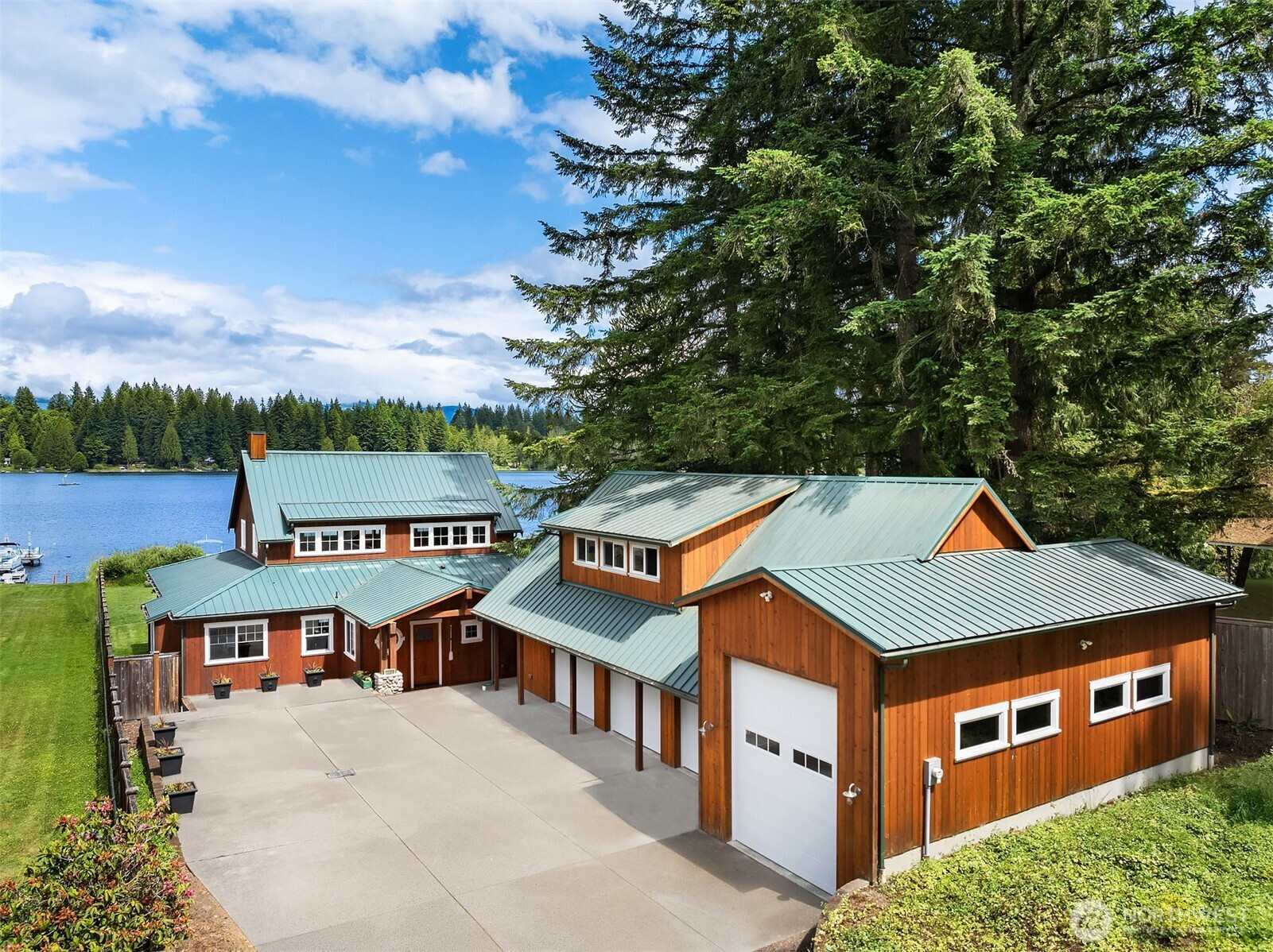 10904 W Lake Joy Drive NE, Carnation, WA 98014