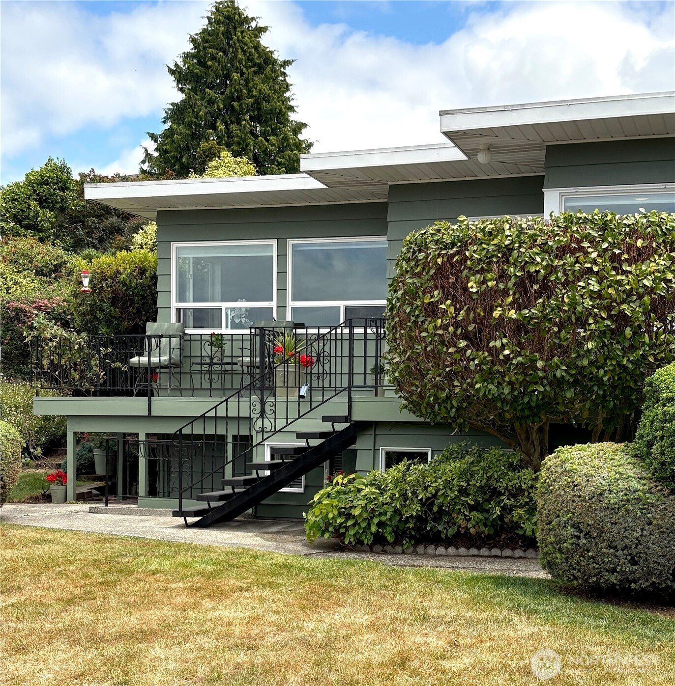 9502 23rd Avenue NW, Seattle, WA 98117