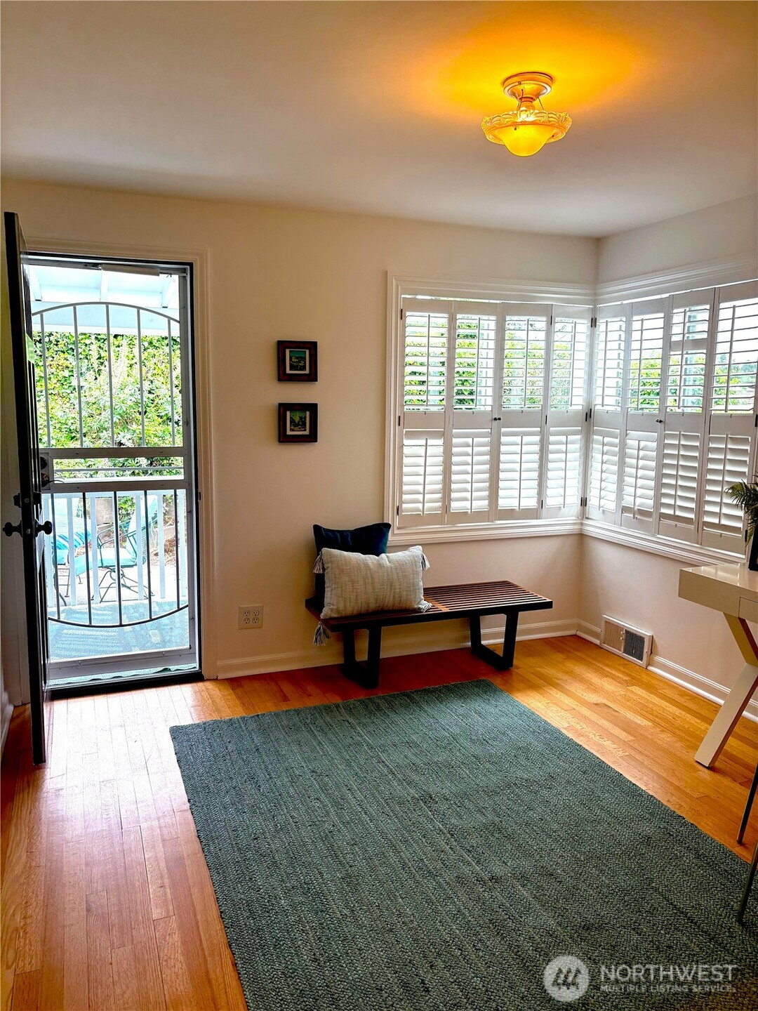 9502 23rd Avenue NW, Seattle, WA 98117