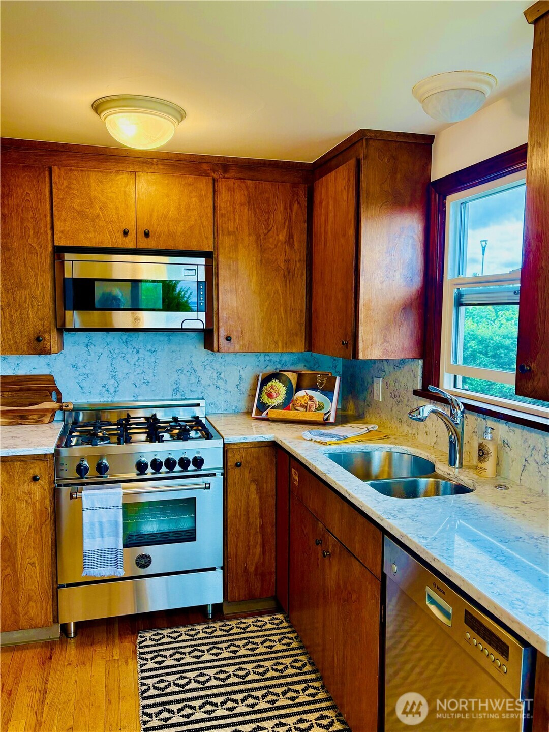 9502 23rd Avenue NW, Seattle, WA 98117