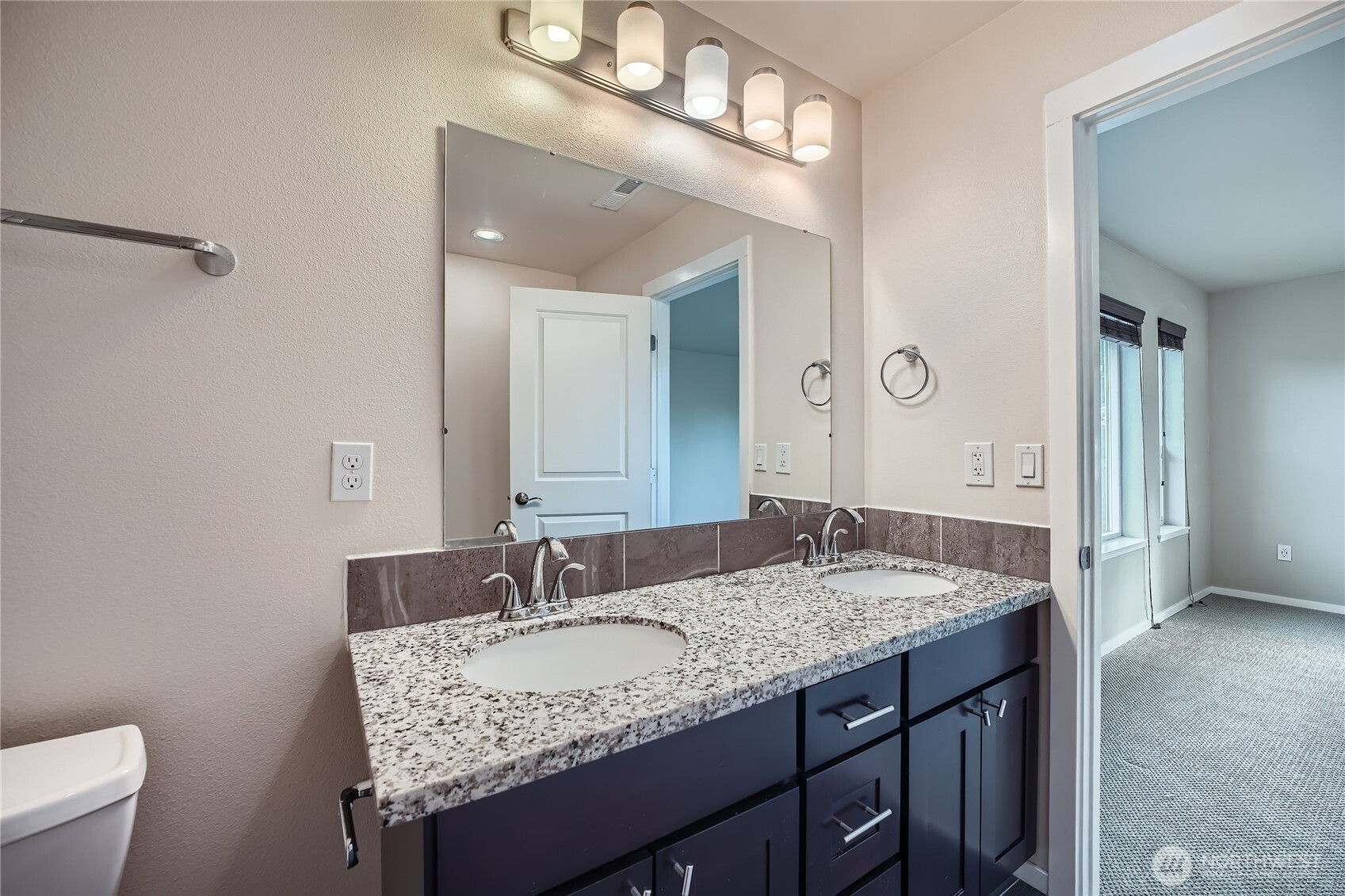 2716 S 125th Place, Burien, WA 98168