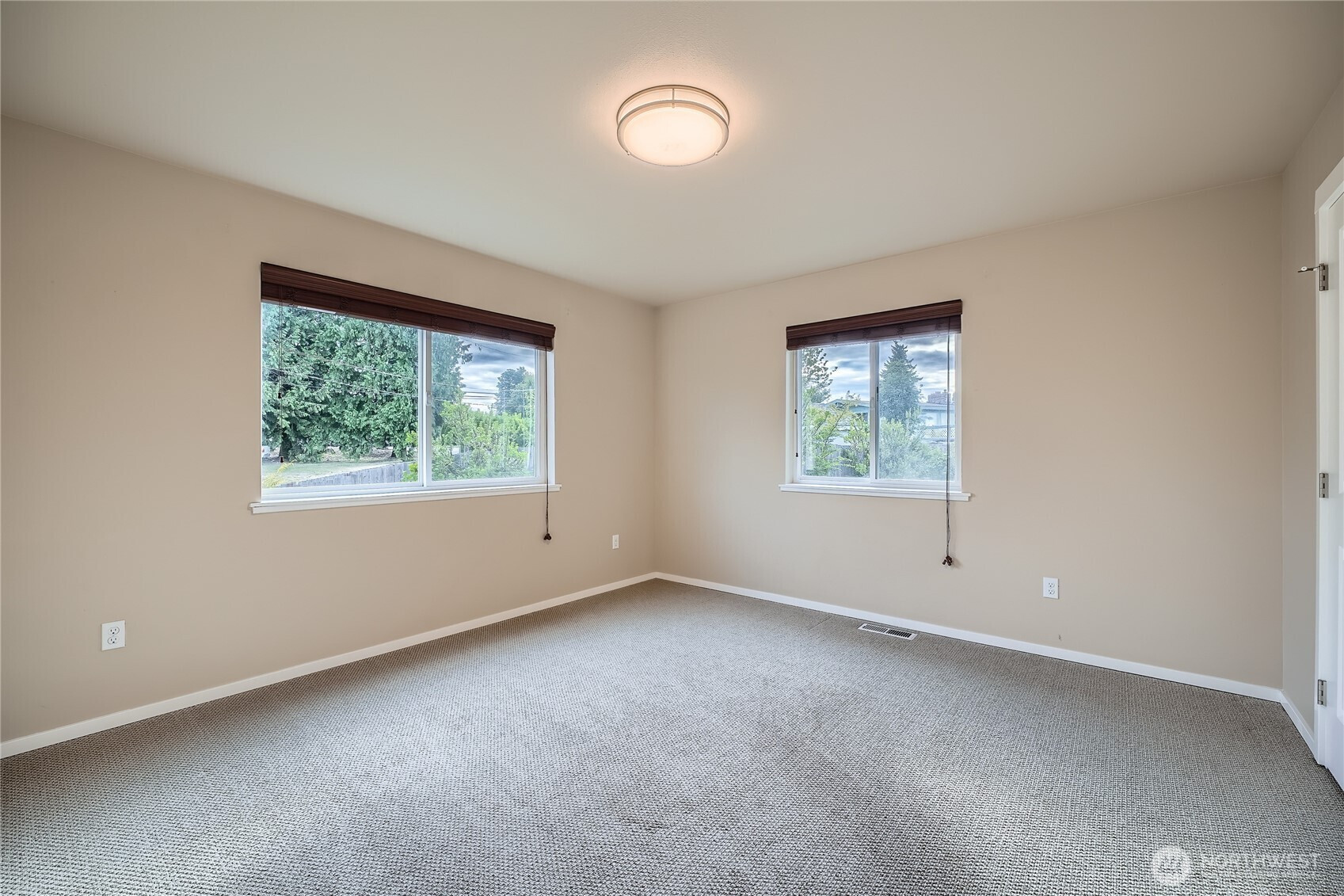 2716 S 125th Place, Burien, WA 98168