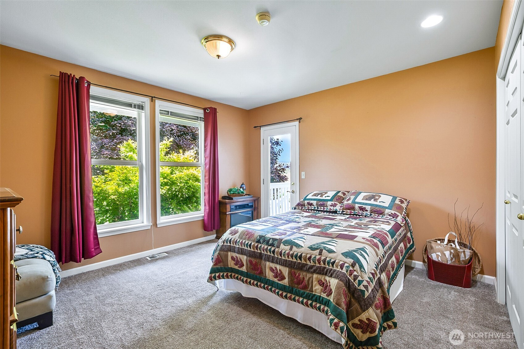 828 State Highway 532, Camano Island, WA 98282