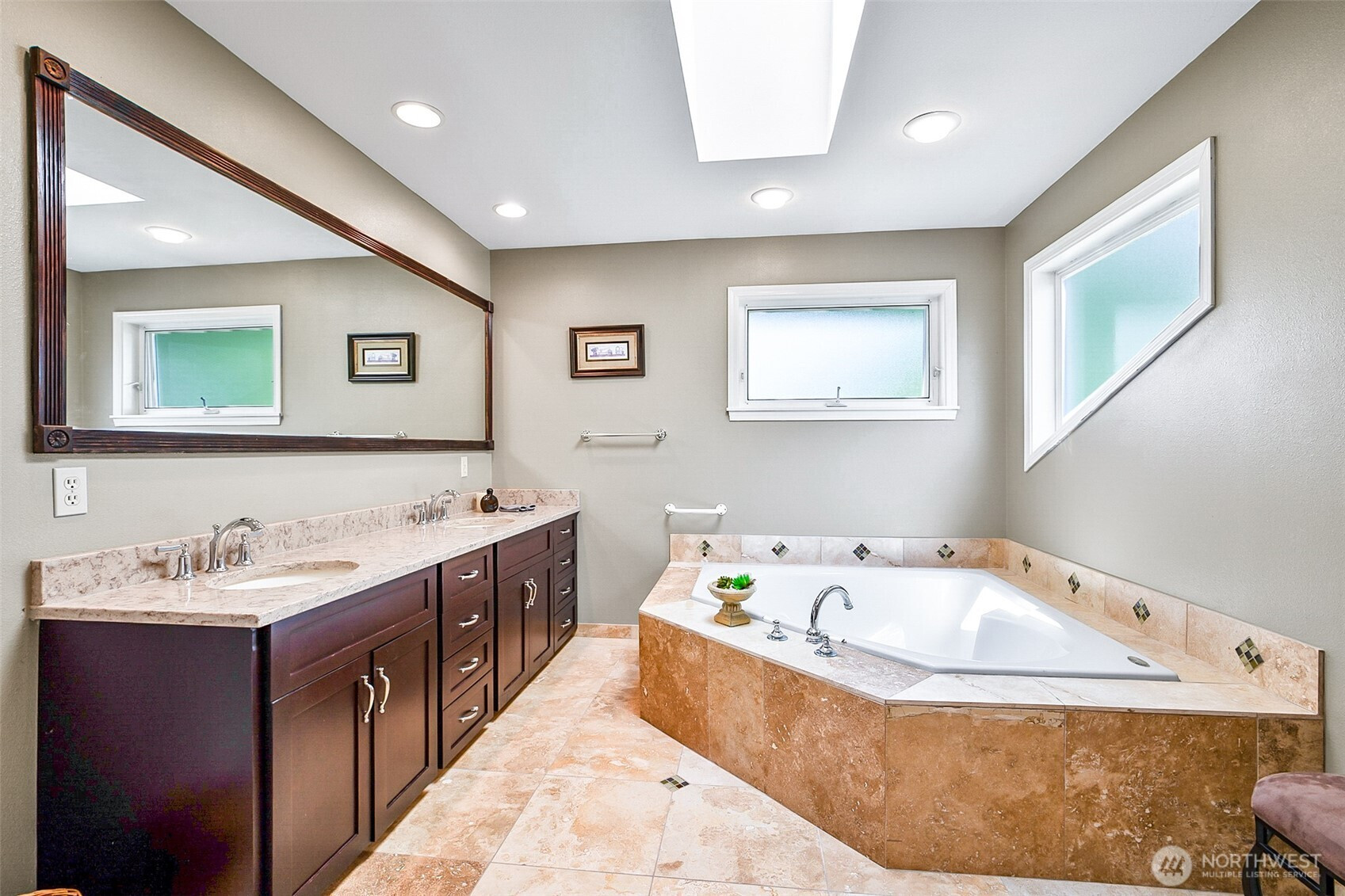 828 State Highway 532, Camano Island, WA 98282