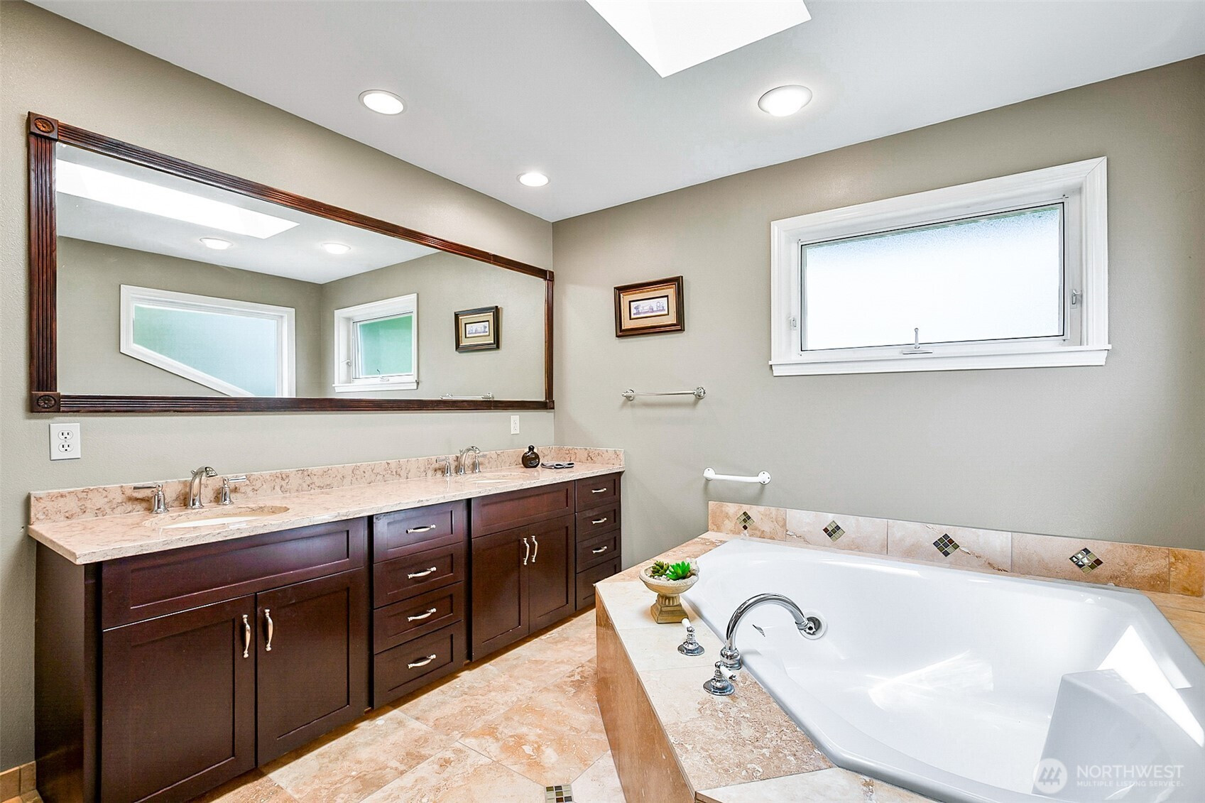 828 State Highway 532, Camano Island, WA 98282