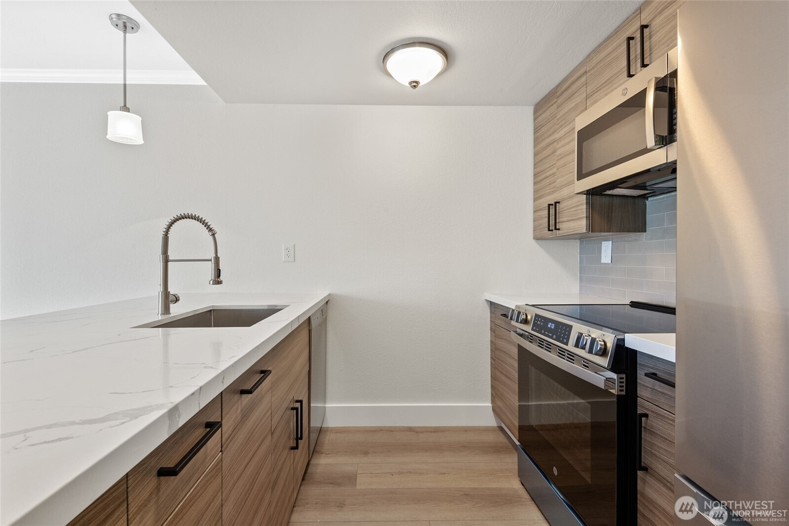 6055 35th Avenue SW, Seattle, WA 98126