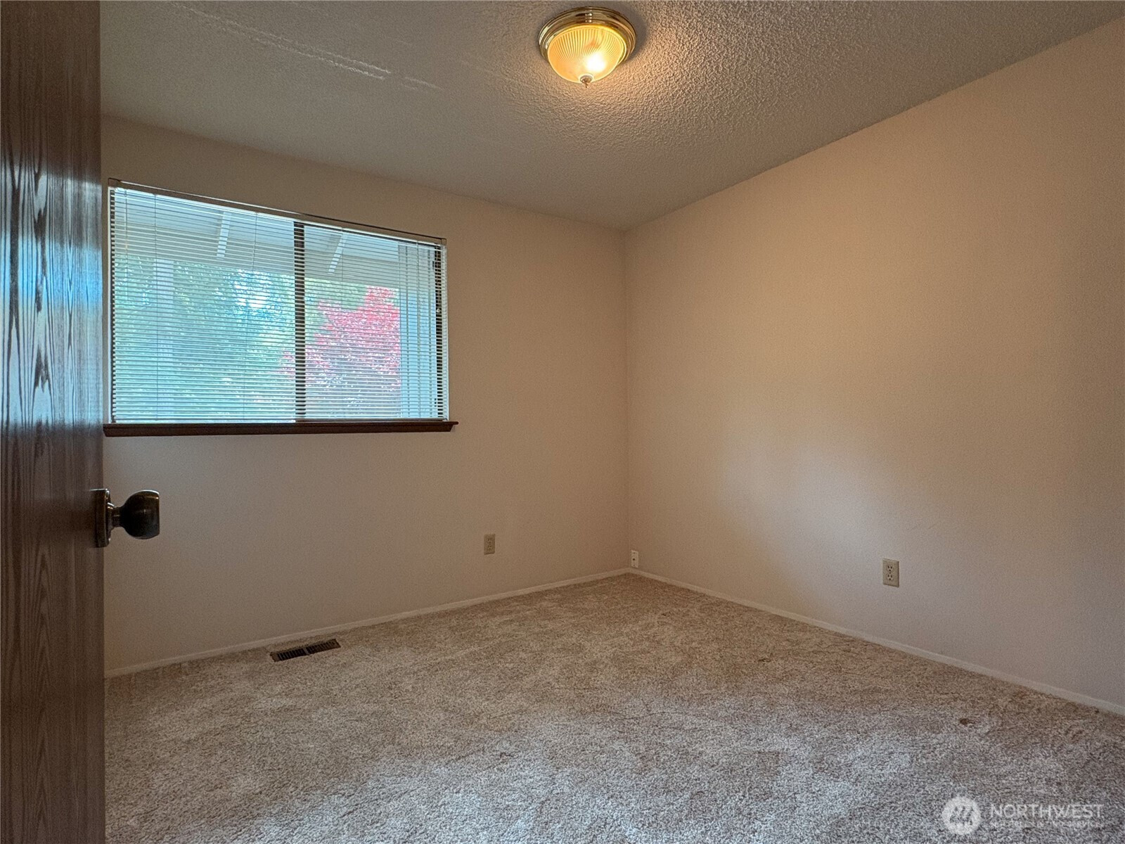 1305 37th Street Ct NW, Gig Harbor, WA 98335