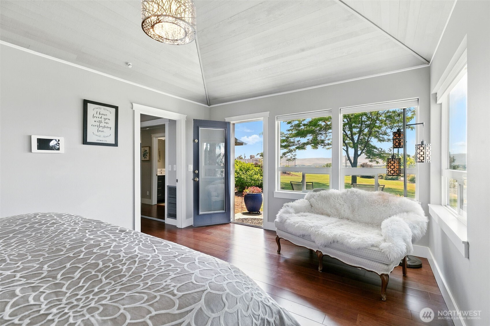 7015 W Lincoln Avenue, Yakima, WA 98908