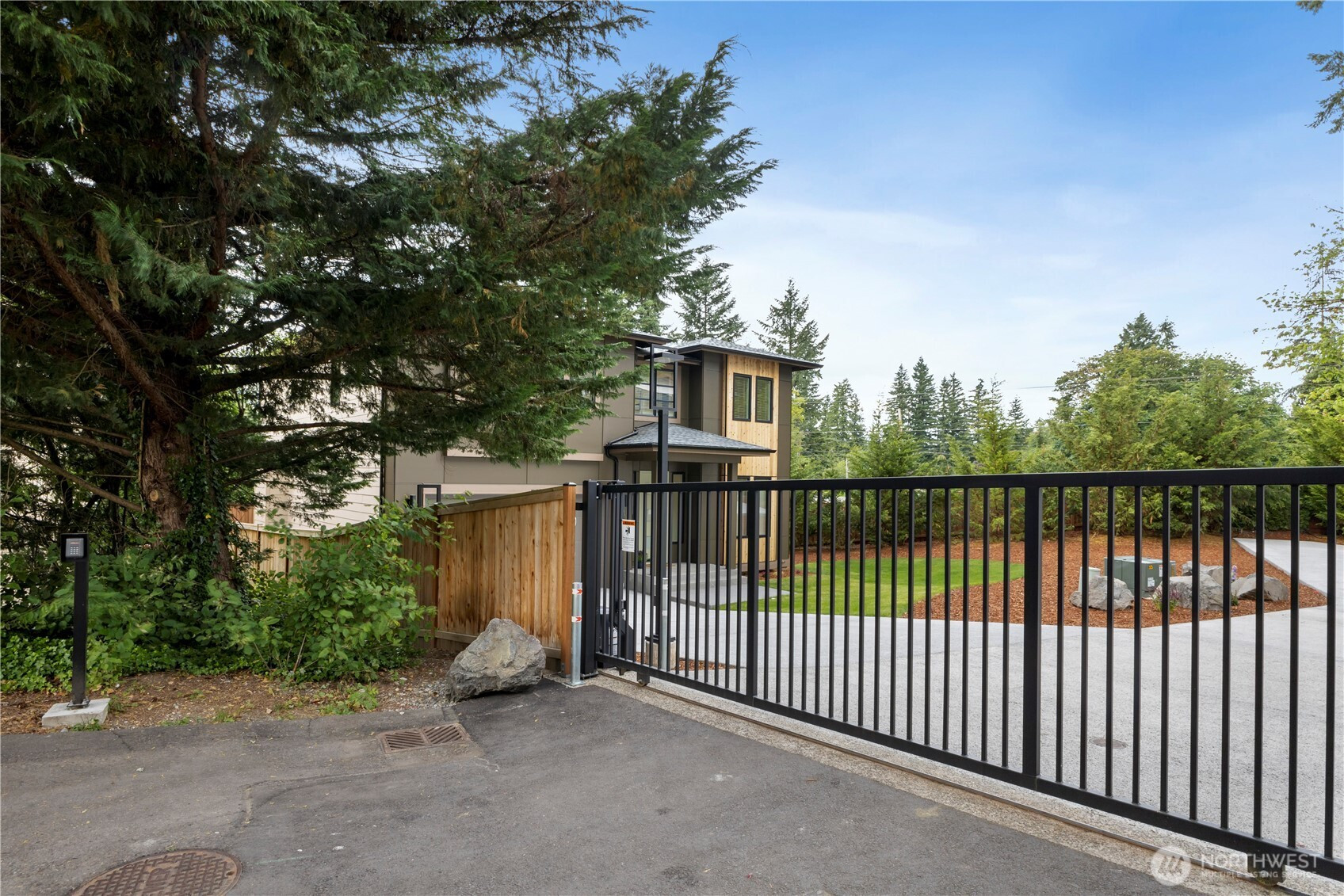 25110 235th Court SE, Maple Valley, WA 98038