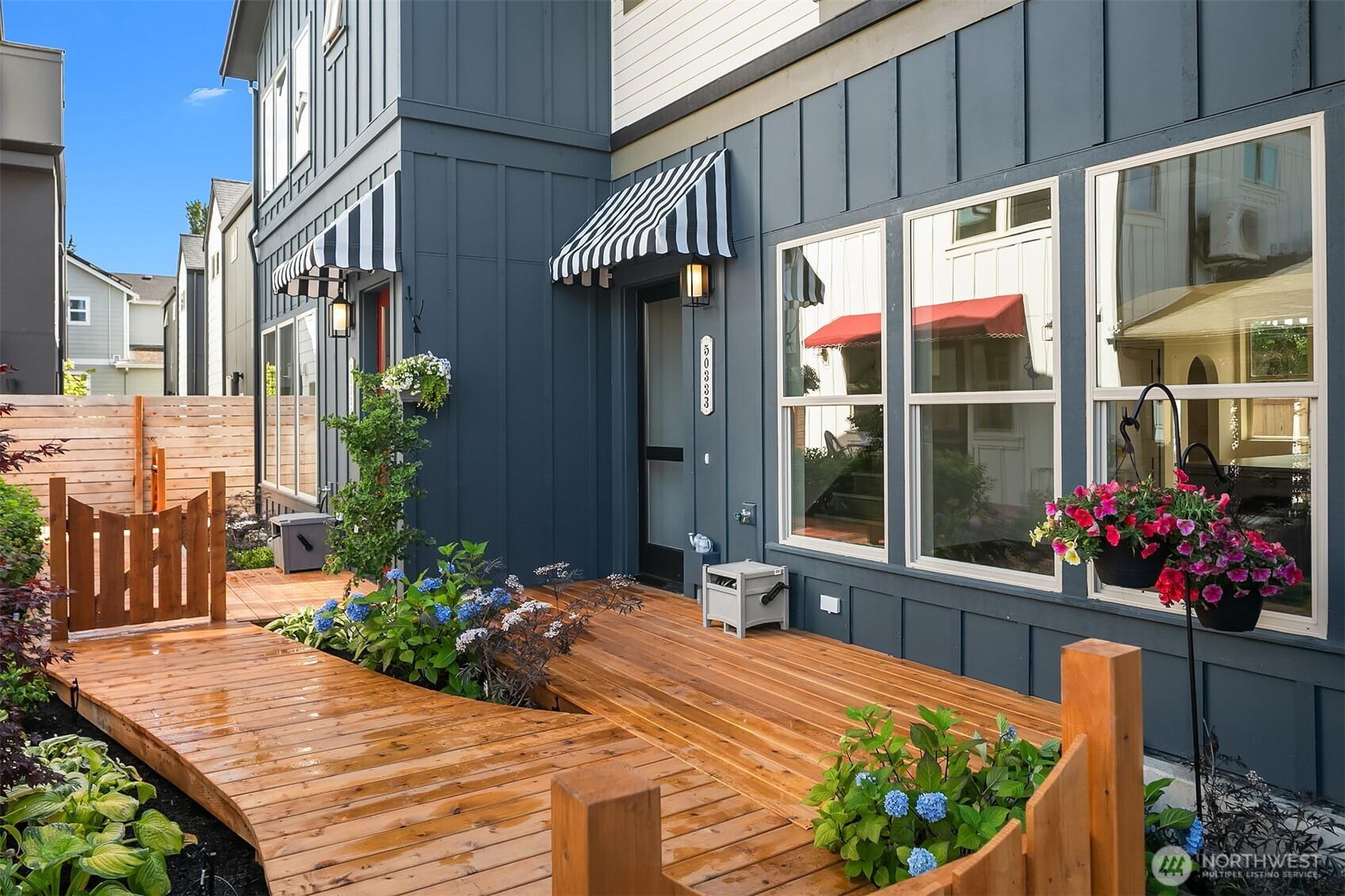 5033 25th Avenue SW, Seattle, WA 98106
