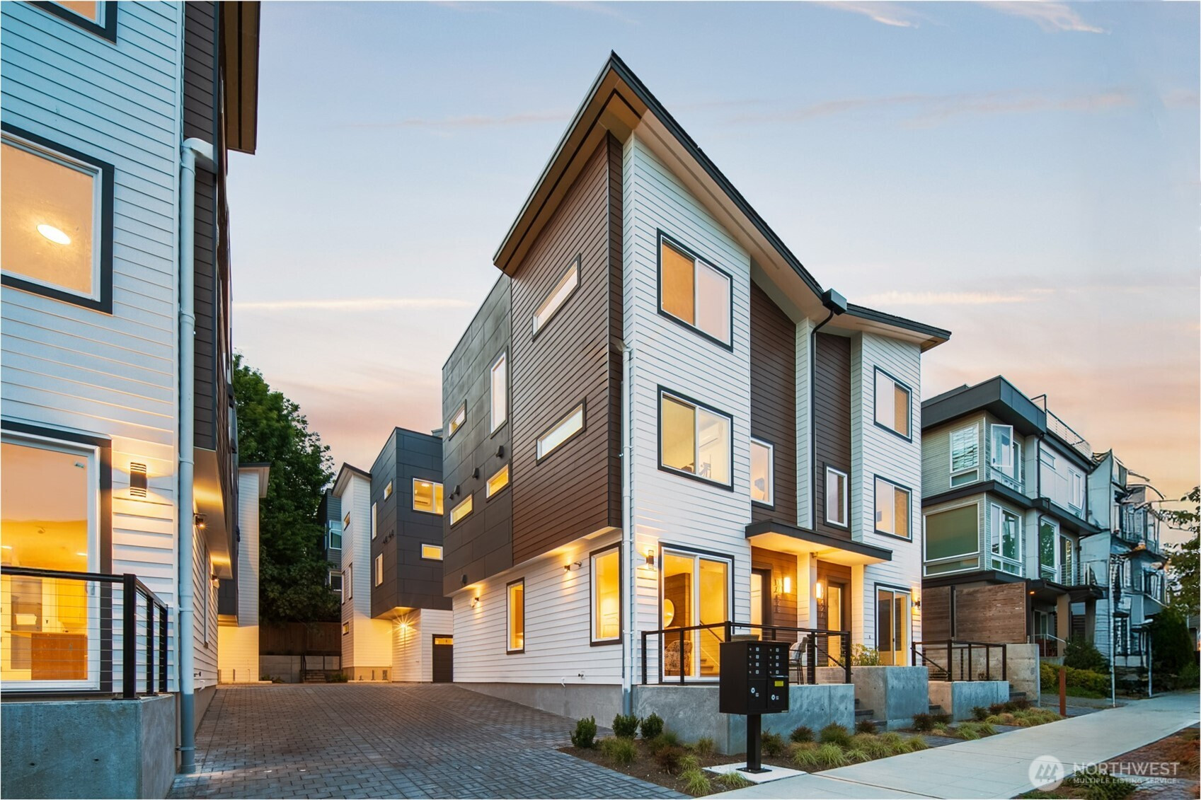 1742 B NW 62nd Street, Seattle, WA 98107