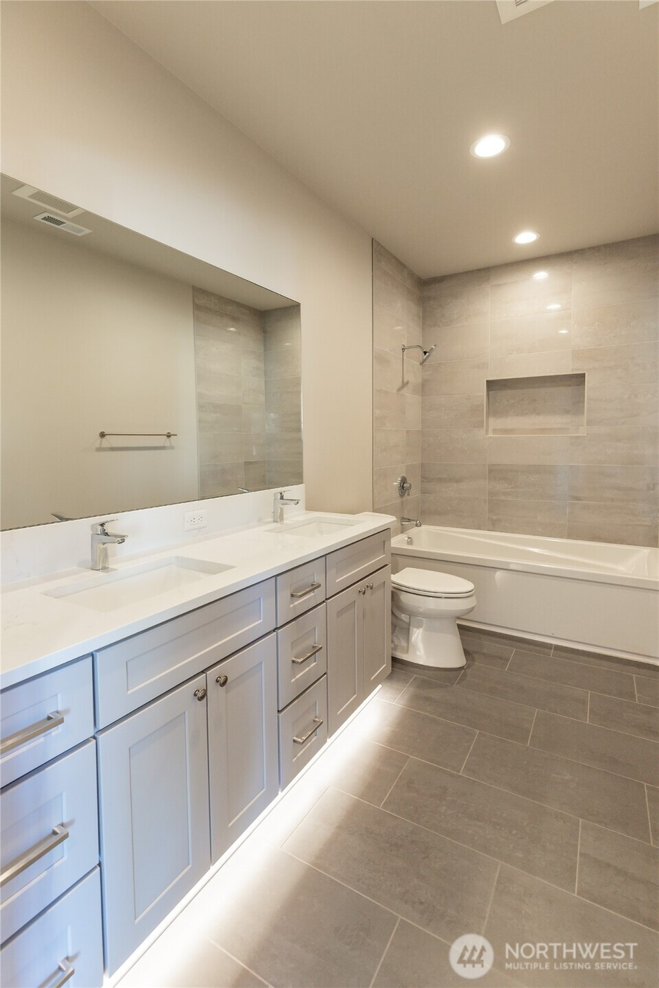 402 E Heatherstone Court, Ellensburg, WA 98926