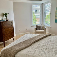 10047 Main Street, Bellevue, WA 98004