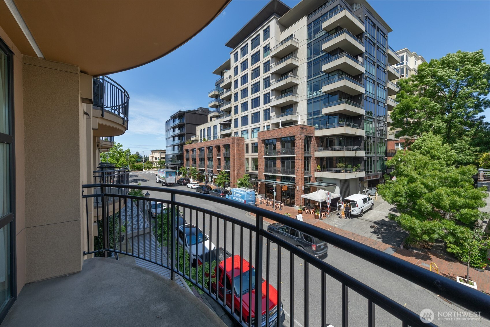 10047 Main Street, Bellevue, WA 98004