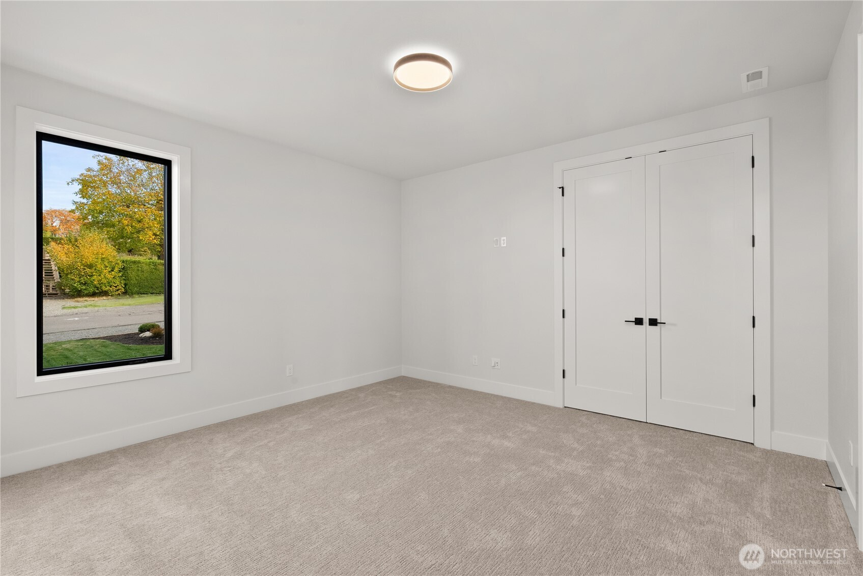 1422 Sequalish Street, Steilacoom, WA 98388