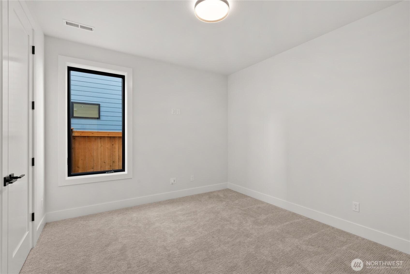 1422 Sequalish Street, Steilacoom, WA 98388