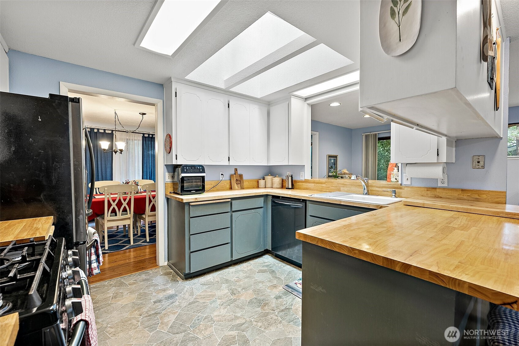 4136 Highline Drive SE, Olympia, WA 98501