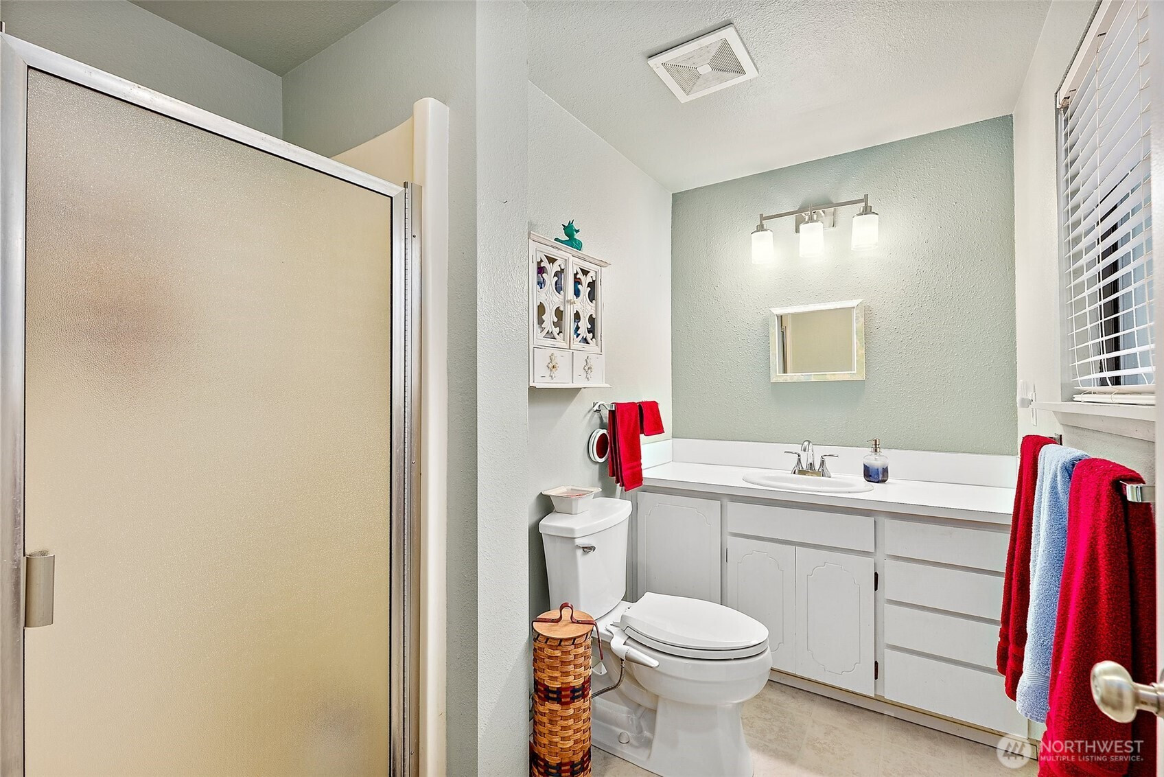 4136 Highline Drive SE, Olympia, WA 98501