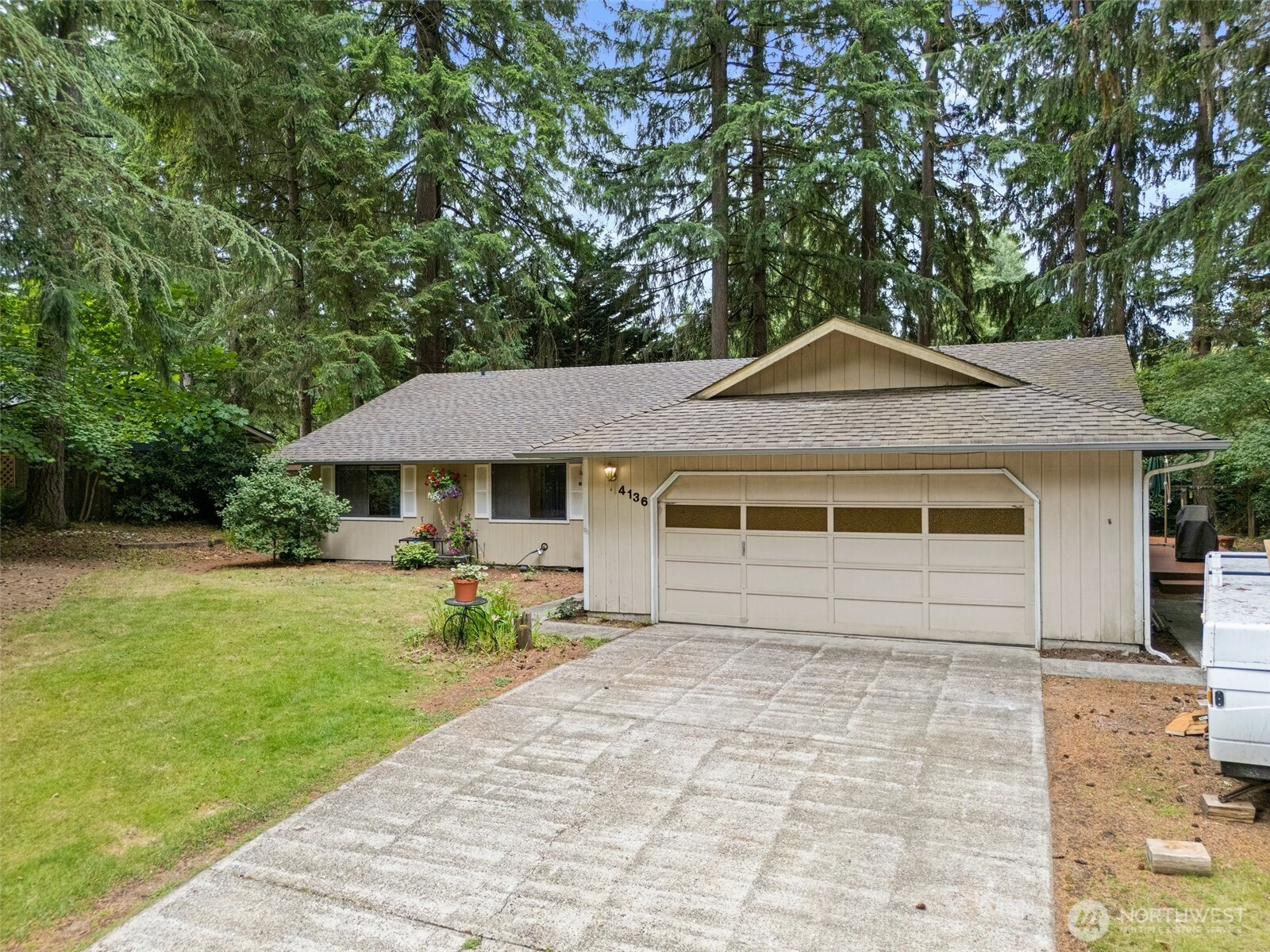 4136 Highline Drive SE, Olympia, WA 98501