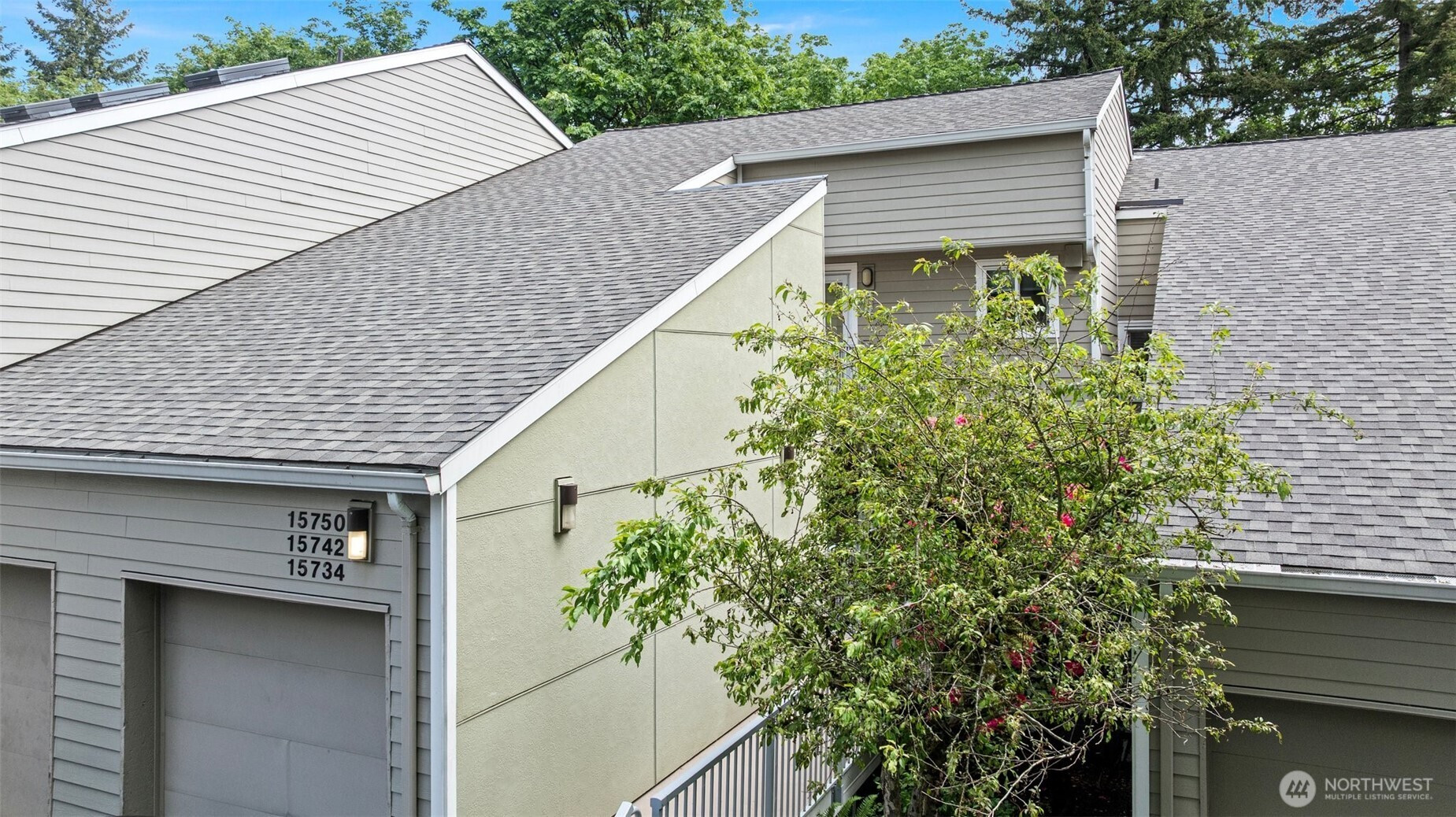 15734 NE 70th Ct, Redmond, WA 98052