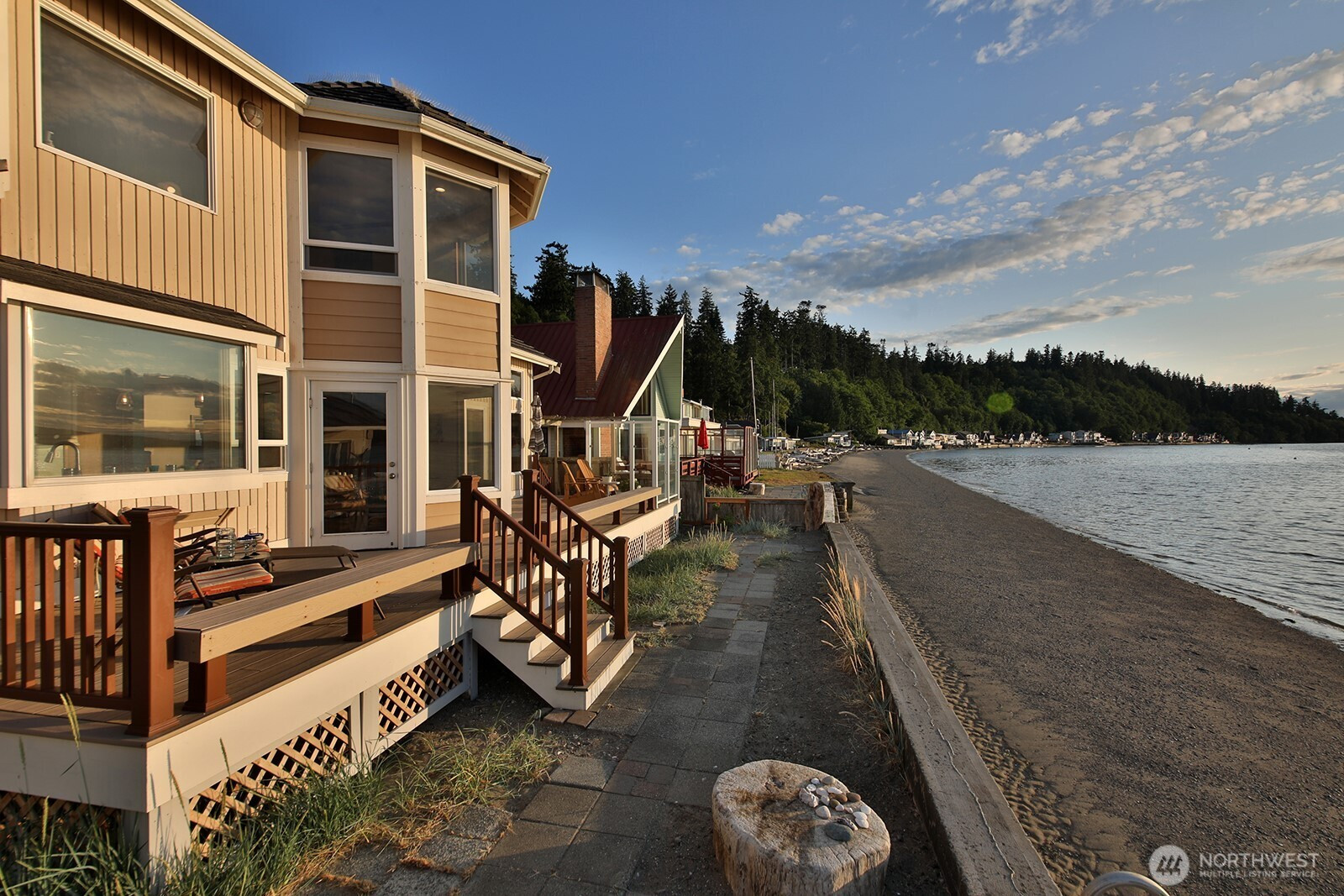 2267 Eastpoint Drive, Langley, WA 98260