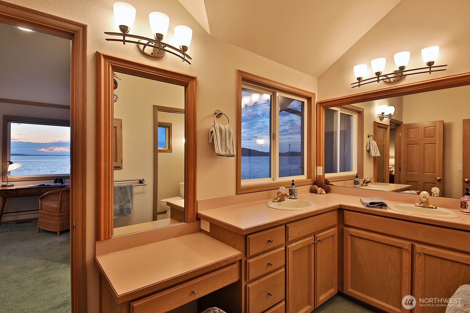 2267 Eastpoint Drive, Langley, WA 98260